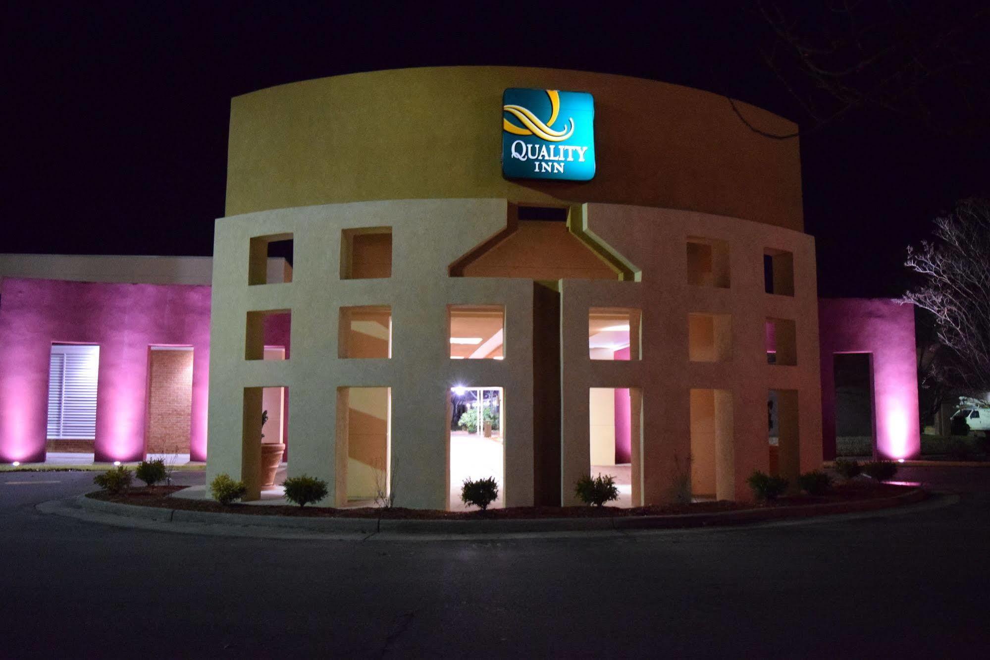 Quality Inn Roanoke Airport Екстер'єр фото