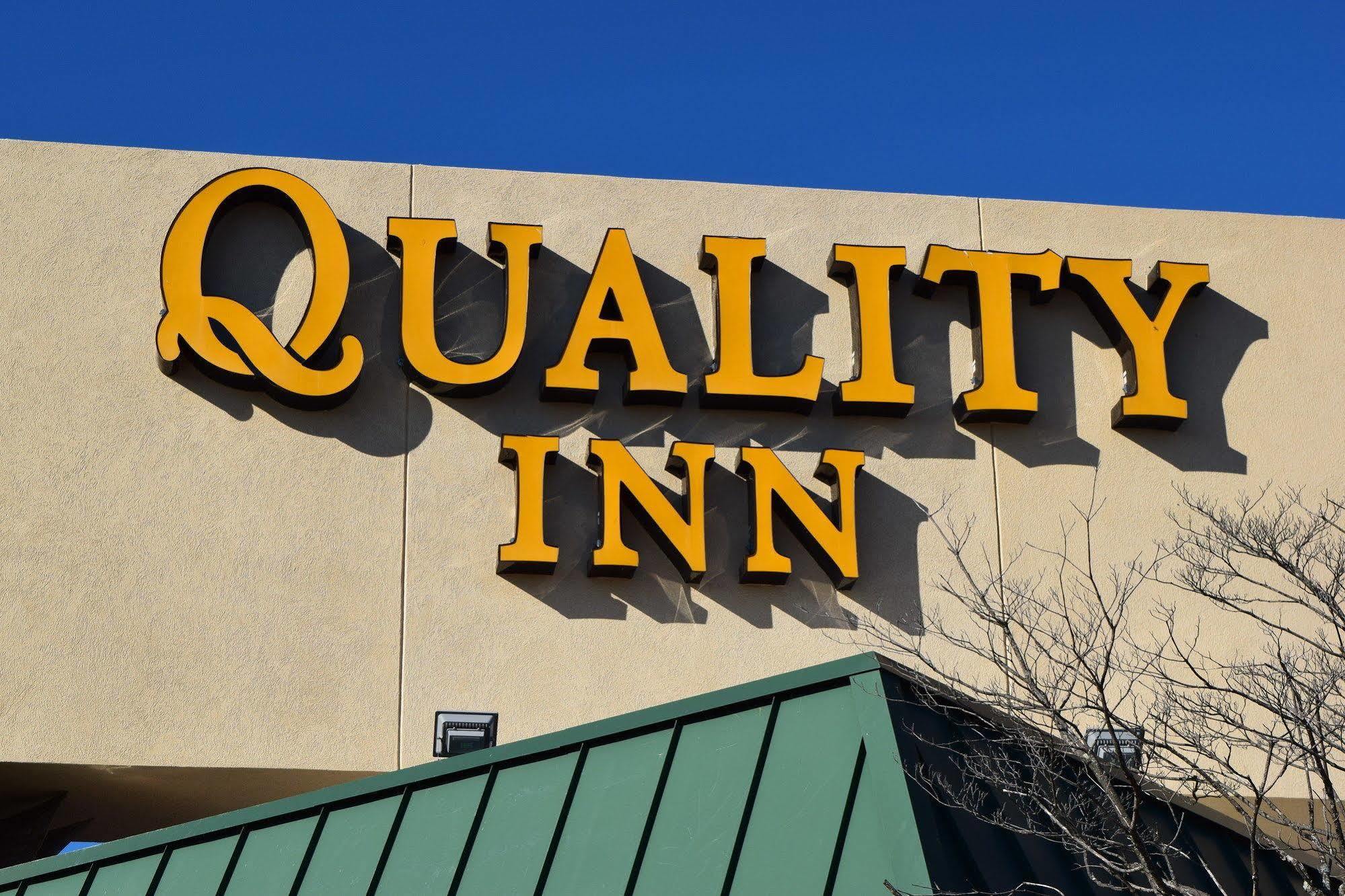 Quality Inn Roanoke Airport Екстер'єр фото