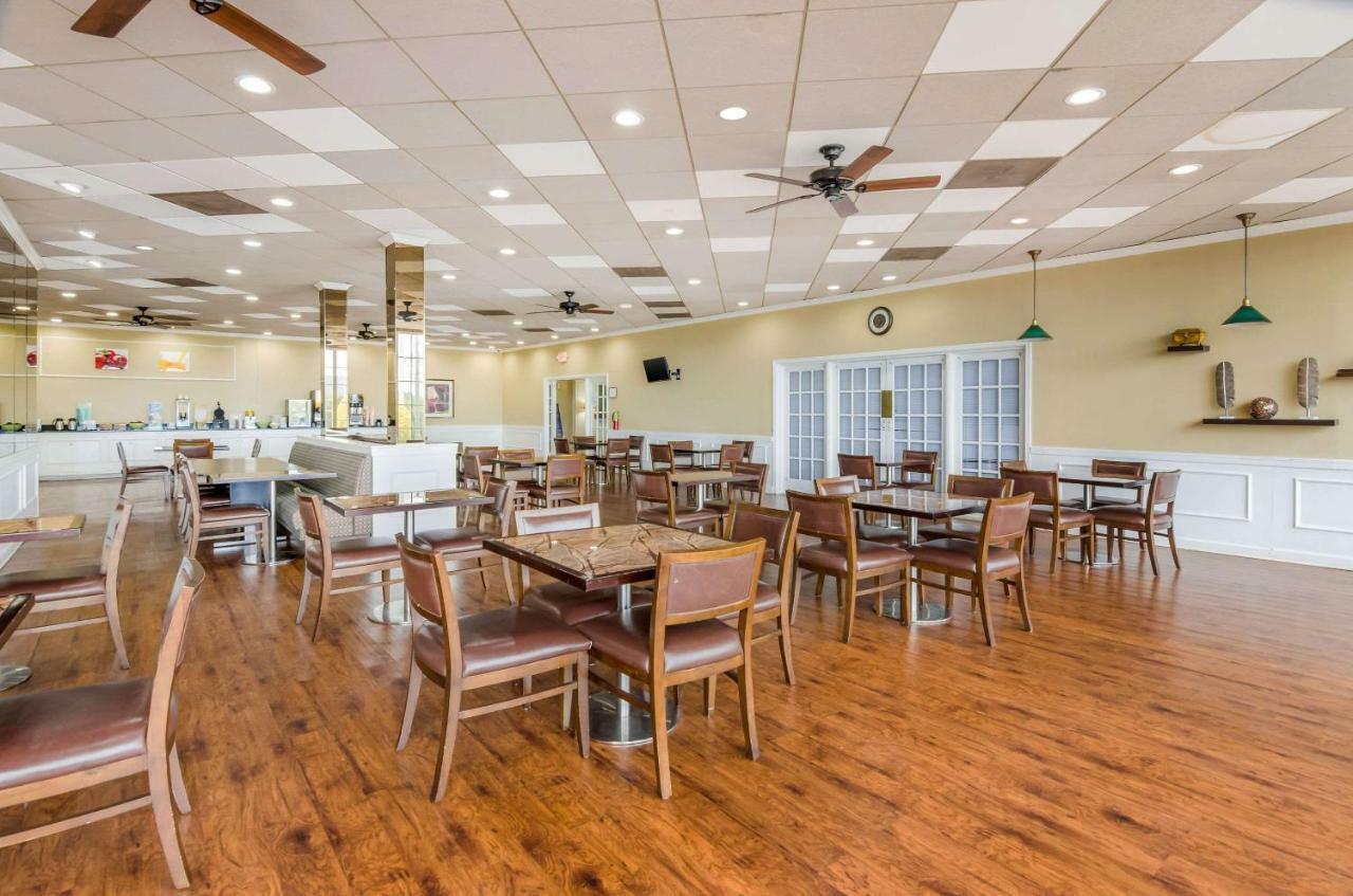 Quality Inn Roanoke Airport Екстер'єр фото