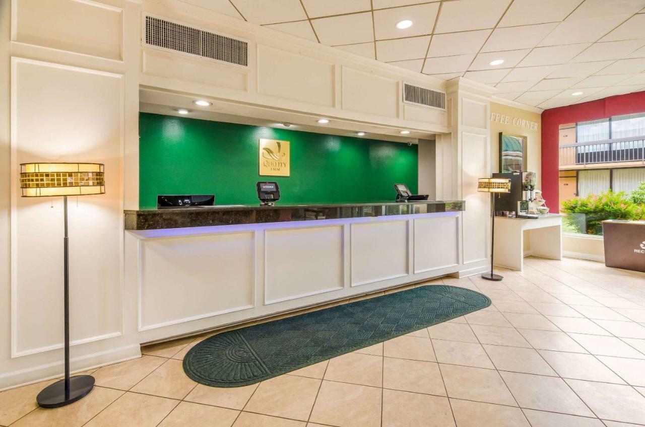 Quality Inn Roanoke Airport Екстер'єр фото