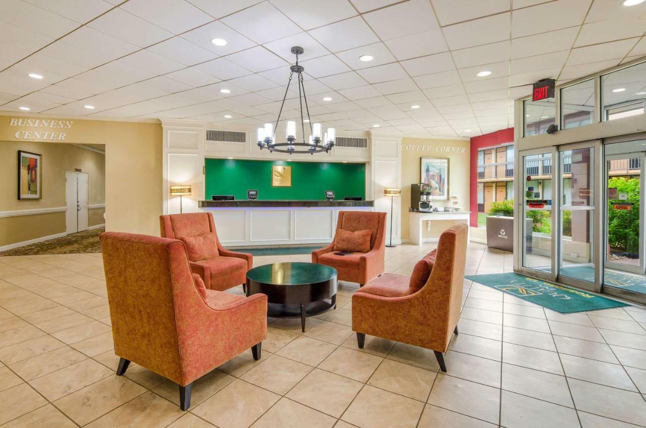 Quality Inn Roanoke Airport Екстер'єр фото