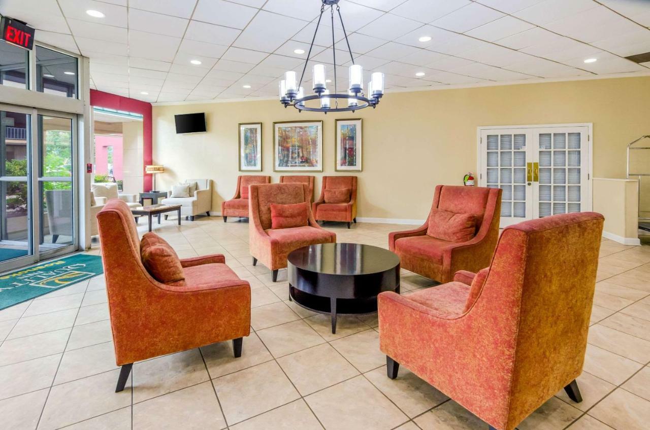 Quality Inn Roanoke Airport Екстер'єр фото
