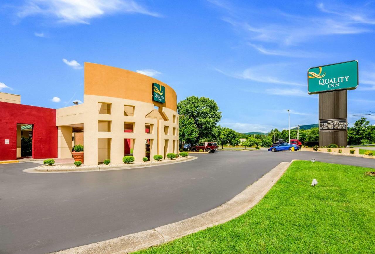 Quality Inn Roanoke Airport Екстер'єр фото